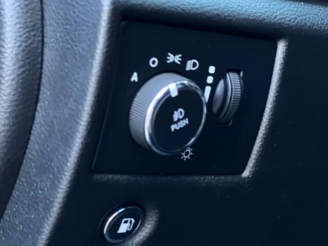 Черный Джип Гранд Чероки, объемом двигателя 3.6 л и пробегом 145 тыс. км за 23200 $, фото 12 на Automoto.ua