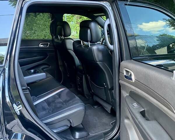 Джип Гранд Чероки 2018 в Киеве на Automoto.ua Черный Джип Гранд Чероки, объемом двигателя 3.6 л и пробегом 126 тыс. км за 24999 $, фото 7 на Automoto.ua