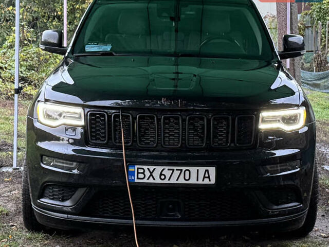 Черный Джип Гранд Чероки, объемом двигателя 5.65 л и пробегом 86 тыс. км за 35000 $, фото 7 на Automoto.ua