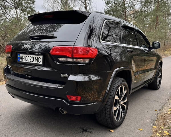 Черный Джип Гранд Чероки, объемом двигателя 2.99 л и пробегом 147 тыс. км за 30000 $, фото 5 на Automoto.ua