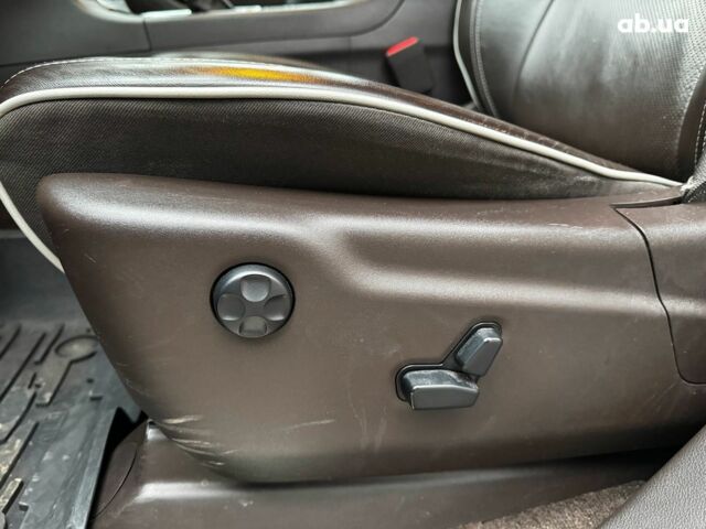 Черный Джип Гранд Чероки, объемом двигателя 3 л и пробегом 150 тыс. км за 30690 $, фото 18 на Automoto.ua