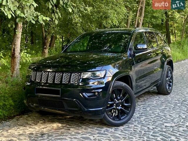 Джип Гранд Чероки 2018 в Киеве на Automoto.ua Черный Джип Гранд Чероки, объемом двигателя 3.6 л и пробегом 126 тыс. км за 24999 $, фото 1 на Automoto.ua