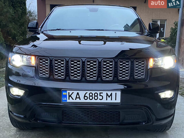 Черный Джип Гранд Чероки, объемом двигателя 3.6 л и пробегом 63 тыс. км за 21800 $, фото 2 на Automoto.ua