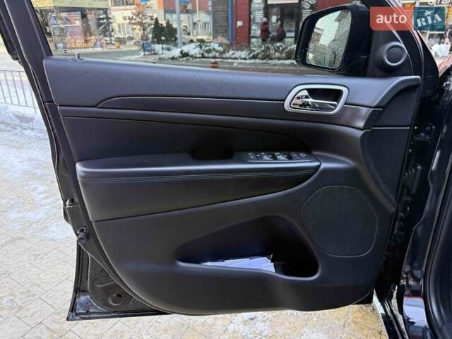 Черный Джип Гранд Чероки, объемом двигателя 3.6 л и пробегом 61 тыс. км за 25900 $, фото 11 на Automoto.ua