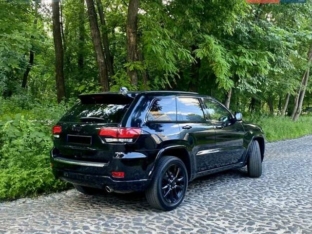 Джип Гранд Чероки 2018 в Киеве на Automoto.ua Черный Джип Гранд Чероки, объемом двигателя 3.6 л и пробегом 126 тыс. км за 24999 $, фото 10 на Automoto.ua