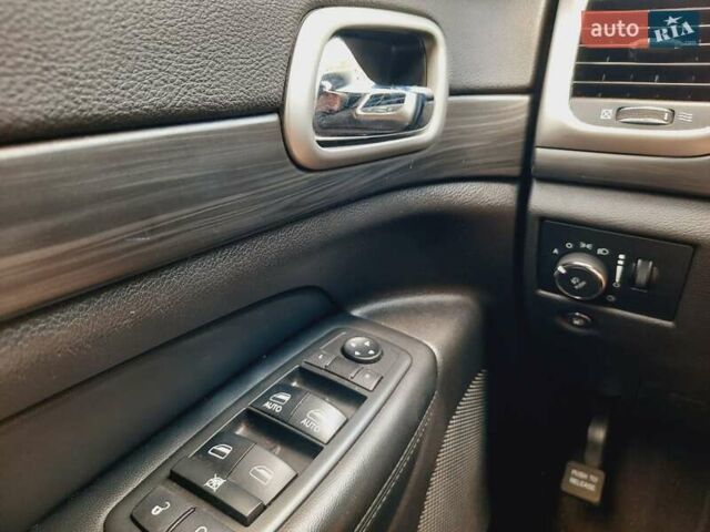 Черный Джип Гранд Чероки, объемом двигателя 3.6 л и пробегом 127 тыс. км за 25800 $, фото 17 на Automoto.ua