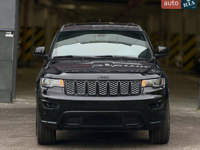 Черный Джип Гранд Чероки, объемом двигателя 3.6 л и пробегом 104 тыс. км за 26000 $, фото 3 на Automoto.ua