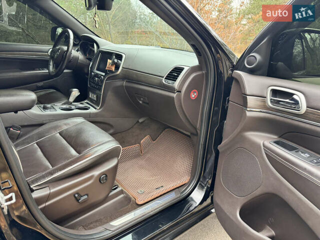 Черный Джип Гранд Чероки, объемом двигателя 2.99 л и пробегом 147 тыс. км за 30000 $, фото 7 на Automoto.ua