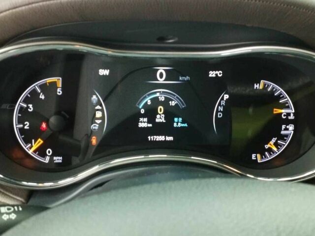 Черный Джип Гранд Чероки, объемом двигателя 0 л и пробегом 117 тыс. км за 14000 $, фото 8 на Automoto.ua