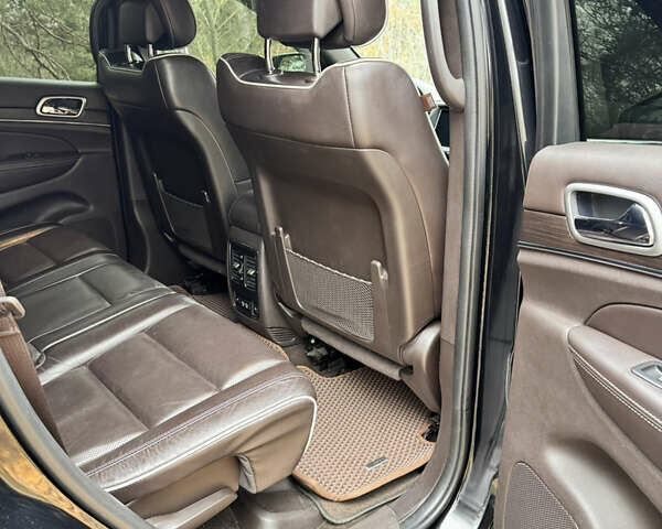 Черный Джип Гранд Чероки, объемом двигателя 2.99 л и пробегом 147 тыс. км за 30000 $, фото 9 на Automoto.ua