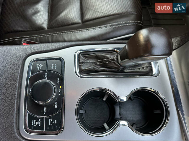 Чорний Джип Grand Cherokee, об'ємом двигуна 2.99 л та пробігом 166 тис. км за 31000 $, фото 35 на Automoto.ua