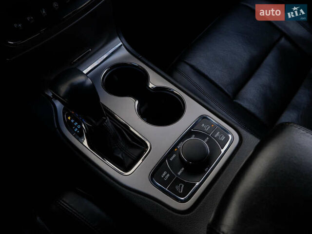 Чорний Джип Grand Cherokee, об'ємом двигуна 3.61 л та пробігом 138 тис. км за 22000 $, фото 17 на Automoto.ua