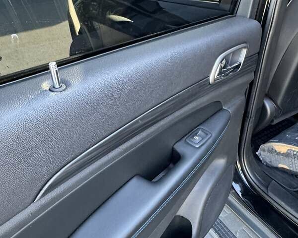 Чорний Джип Grand Cherokee, об'ємом двигуна 3.6 л та пробігом 90 тис. км за 23500 $, фото 2 на Automoto.ua