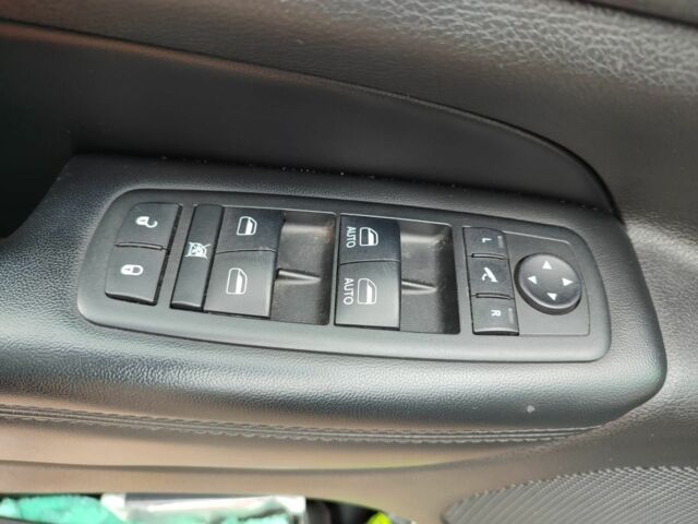 Черный Джип Гранд Чероки, объемом двигателя 3.6 л и пробегом 160 тыс. км за 25300 $, фото 6 на Automoto.ua