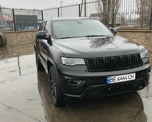 Черный Джип Гранд Чероки, объемом двигателя 3.6 л и пробегом 100 тыс. км за 20000 $, фото 1 на Automoto.ua