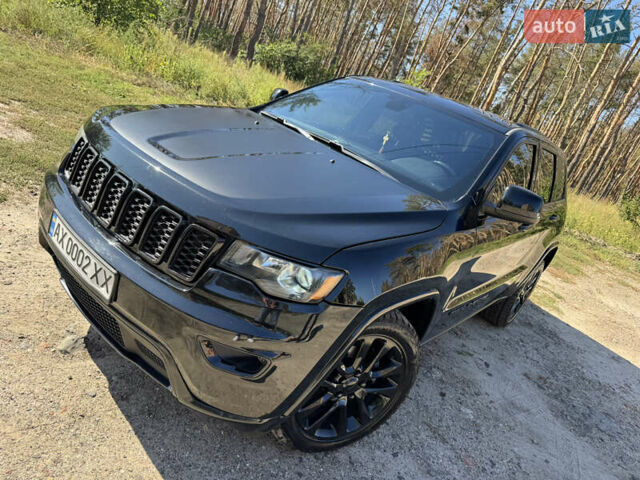 Черный Джип Гранд Чероки, объемом двигателя 3.6 л и пробегом 205 тыс. км за 24000 $, фото 2 на Automoto.ua