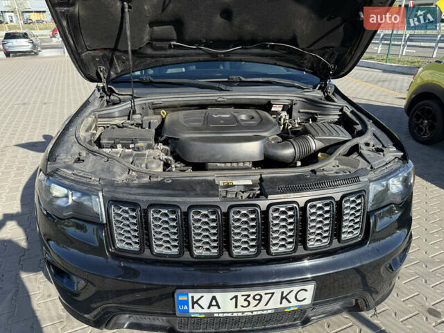 Чорний Джип Grand Cherokee, об'ємом двигуна 3.6 л та пробігом 148 тис. км за 27300 $, фото 3 на Automoto.ua