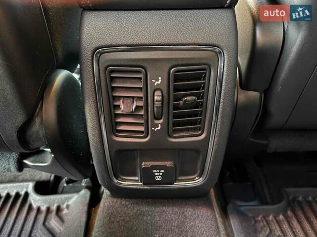 Черный Джип Гранд Чероки, объемом двигателя 3.6 л и пробегом 61 тыс. км за 25900 $, фото 34 на Automoto.ua