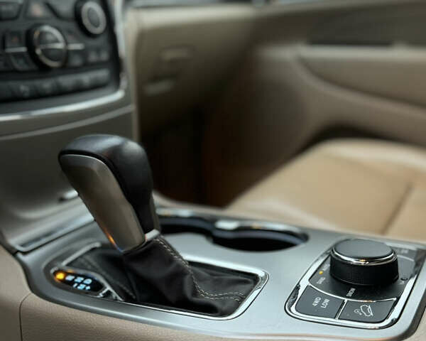 Черный Джип Гранд Чероки, объемом двигателя 3 л и пробегом 160 тыс. км за 28300 $, фото 13 на Automoto.ua