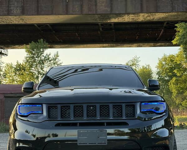 Чорний Джип Grand Cherokee, об'ємом двигуна 5.7 л та пробігом 175 тис. км за 39500 $, фото 2 на Automoto.ua