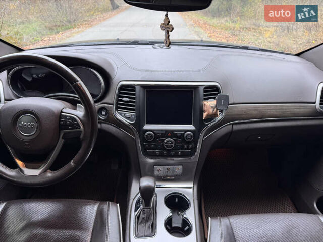 Черный Джип Гранд Чероки, объемом двигателя 2.99 л и пробегом 147 тыс. км за 30000 $, фото 11 на Automoto.ua