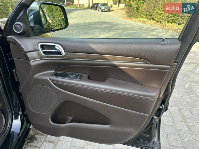 Чорний Джип Grand Cherokee, об'ємом двигуна 2.99 л та пробігом 166 тис. км за 31000 $, фото 34 на Automoto.ua