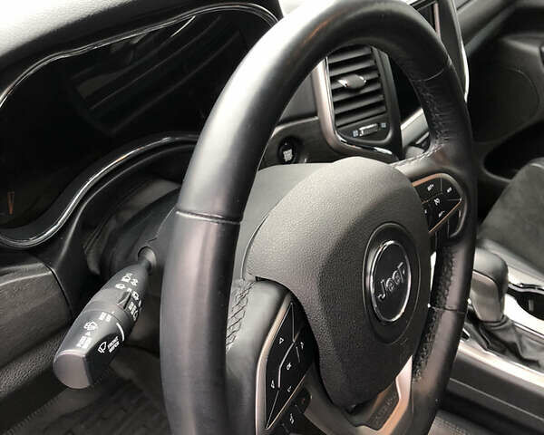 Черный Джип Гранд Чероки, объемом двигателя 3.6 л и пробегом 100 тыс. км за 20000 $, фото 16 на Automoto.ua