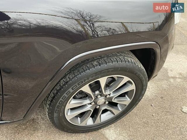 Чорний Джип Grand Cherokee, об'ємом двигуна 3 л та пробігом 100 тис. км за 29999 $, фото 183 на Automoto.ua