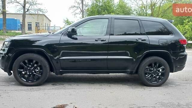 Чорний Джип Grand Cherokee, об'ємом двигуна 3.6 л та пробігом 142 тис. км за 22400 $, фото 3 на Automoto.ua