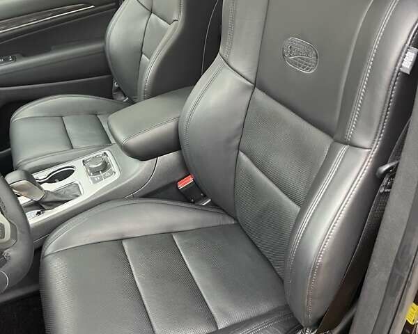 Чорний Джип Grand Cherokee, об'ємом двигуна 3 л та пробігом 100 тис. км за 29999 $, фото 88 на Automoto.ua