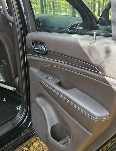 Черный Джип Гранд Чероки, объемом двигателя 2.99 л и пробегом 162 тыс. км за 26500 $, фото 22 на Automoto.ua