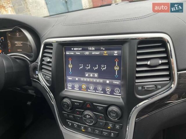 Чорний Джип Grand Cherokee, об'ємом двигуна 3 л та пробігом 100 тис. км за 29999 $, фото 147 на Automoto.ua