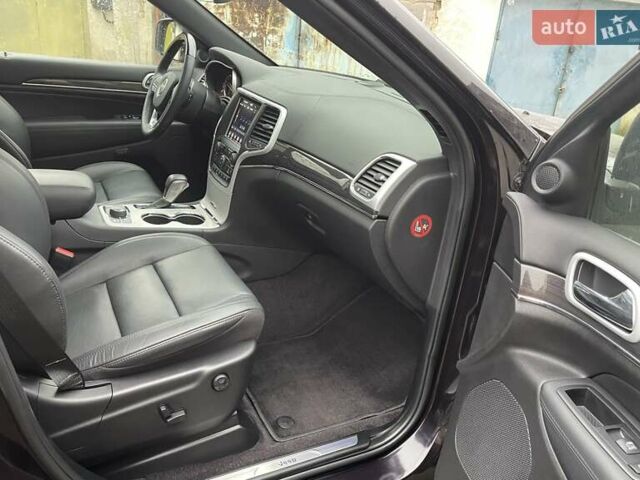 Чорний Джип Grand Cherokee, об'ємом двигуна 3 л та пробігом 100 тис. км за 29999 $, фото 143 на Automoto.ua