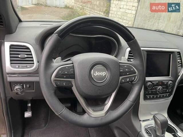 Чорний Джип Grand Cherokee, об'ємом двигуна 3 л та пробігом 100 тис. км за 29999 $, фото 45 на Automoto.ua