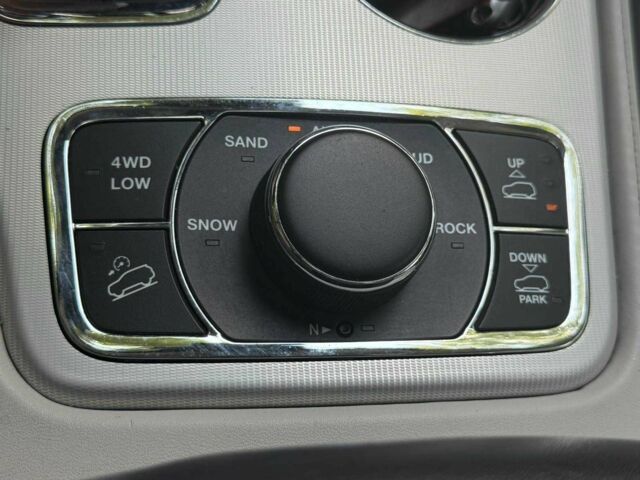 Черный Джип Гранд Чероки, объемом двигателя 3 л и пробегом 66 тыс. км за 33900 $, фото 4 на Automoto.ua