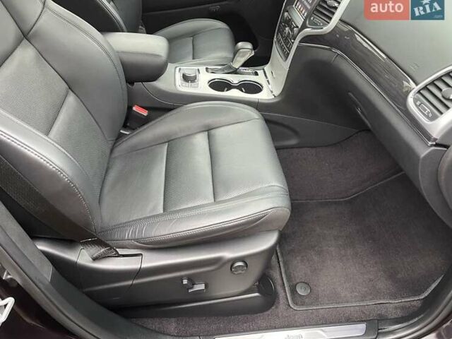 Чорний Джип Grand Cherokee, об'ємом двигуна 3 л та пробігом 100 тис. км за 29999 $, фото 146 на Automoto.ua