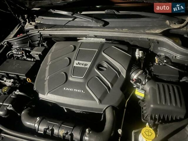 Чорний Джип Grand Cherokee, об'ємом двигуна 3 л та пробігом 100 тис. км за 29999 $, фото 256 на Automoto.ua