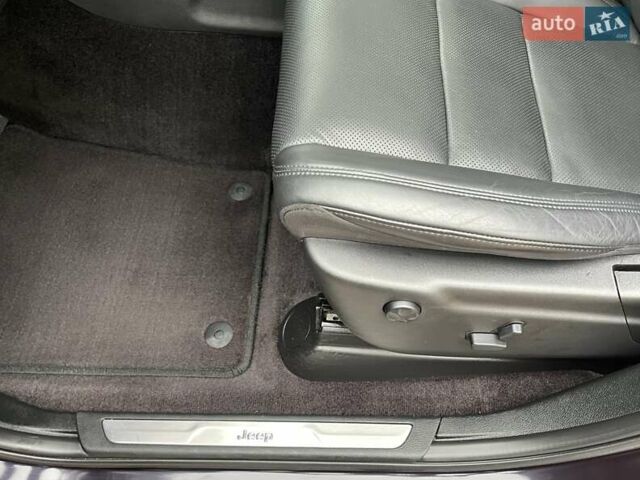 Чорний Джип Grand Cherokee, об'ємом двигуна 3 л та пробігом 100 тис. км за 29999 $, фото 61 на Automoto.ua