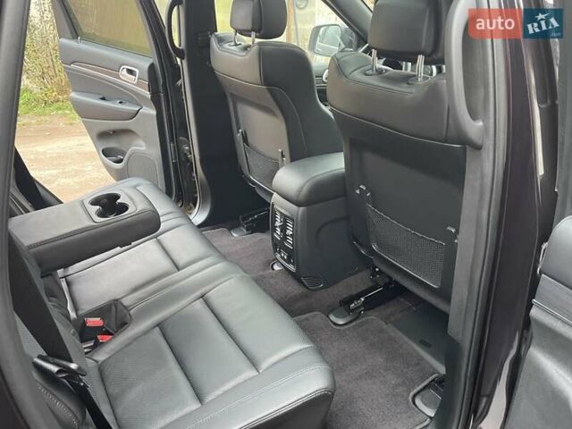 Чорний Джип Grand Cherokee, об'ємом двигуна 3 л та пробігом 100 тис. км за 29999 $, фото 224 на Automoto.ua