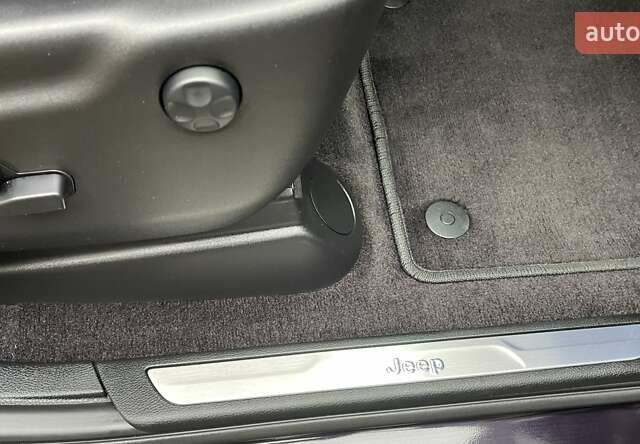Чорний Джип Grand Cherokee, об'ємом двигуна 3 л та пробігом 100 тис. км за 29999 $, фото 144 на Automoto.ua