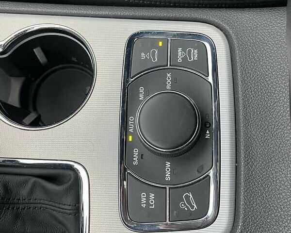 Чорний Джип Grand Cherokee, об'ємом двигуна 3 л та пробігом 100 тис. км за 29999 $, фото 122 на Automoto.ua