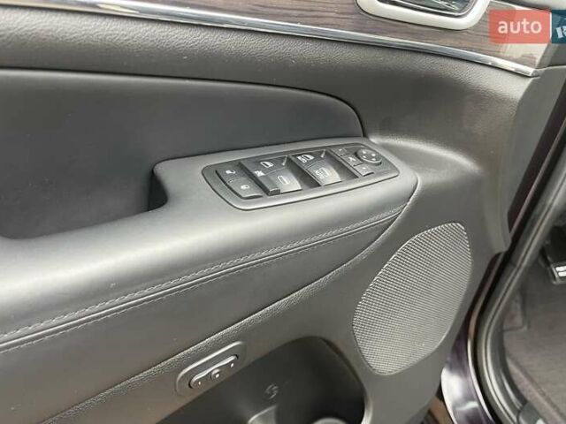 Чорний Джип Grand Cherokee, об'ємом двигуна 3 л та пробігом 100 тис. км за 29999 $, фото 42 на Automoto.ua