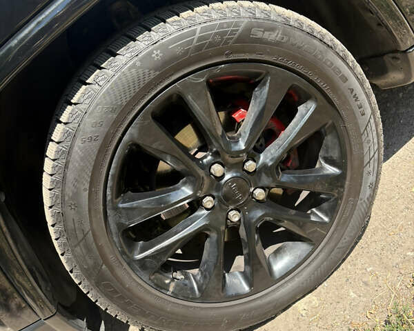 Черный Джип Гранд Чероки, объемом двигателя 3.6 л и пробегом 175 тыс. км за 25500 $, фото 1 на Automoto.ua