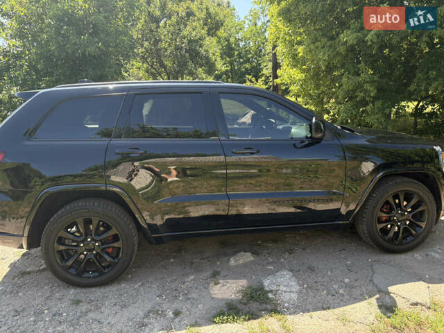 Черный Джип Гранд Чероки, объемом двигателя 3.6 л и пробегом 175 тыс. км за 25500 $, фото 4 на Automoto.ua