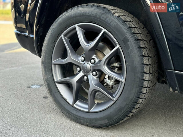 Джип Гранд Чероки 2020 в Полтаве на Automoto.ua Черный Джип Гранд Чероки, объемом двигателя 3.61 л и пробегом 73 тыс. км за 29000 $, фото 13 на Automoto.ua