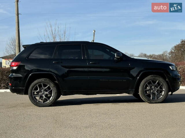 Джип Гранд Чероки 2020 в Полтаве на Automoto.ua Черный Джип Гранд Чероки, объемом двигателя 3.61 л и пробегом 73 тыс. км за 29000 $, фото 6 на Automoto.ua