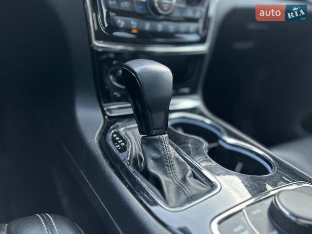 Джип Гранд Чероки 2020 в Полтаве на Automoto.ua Черный Джип Гранд Чероки, объемом двигателя 3.61 л и пробегом 73 тыс. км за 29000 $, фото 23 на Automoto.ua