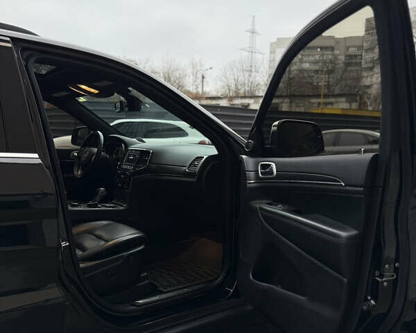 Черный Джип Гранд Чероки, объемом двигателя 3.6 л и пробегом 89 тыс. км за 35000 $, фото 17 на Automoto.ua