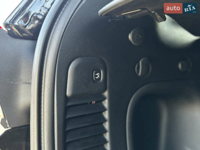 Джип Гранд Чероки 2020 в Полтаве на Automoto.ua Черный Джип Гранд Чероки, объемом двигателя 3.61 л и пробегом 73 тыс. км за 29000 $, фото 29 на Automoto.ua