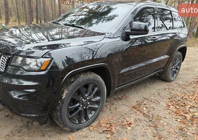 Черный Джип Гранд Чероки, объемом двигателя 3.6 л и пробегом 146 тыс. км за 27200 $, фото 1 на Automoto.ua